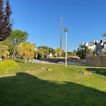 Apartmán 2 Bed 2 Bath Poolside With Wi-fi And Ac