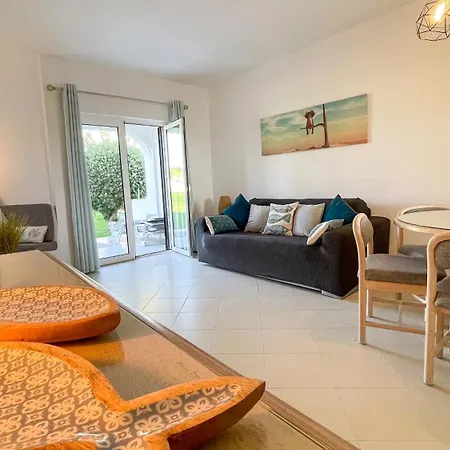 Apartmán 2 Bed 2 Bath Poolside With Wi-fi And Ac Albufeira