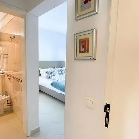 2 Bed 2 Bath Poolside With Wi-fi And Ac Apartmán *
