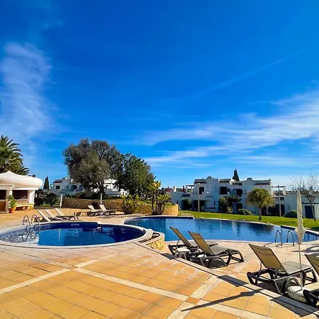 Apartmán 2 Bed 2 Bath Poolside With Wi-fi And Ac Albufeira