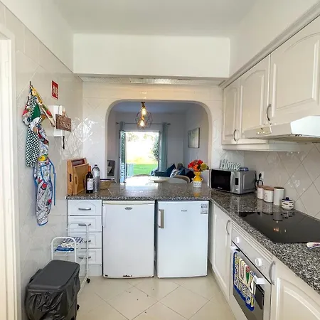 2 Bed 2 Bath Poolside With Wi-fi And Ac Apartmán Albufeira